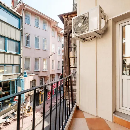 Chic Modern Flat W Balcony 5 Min To Taksim *